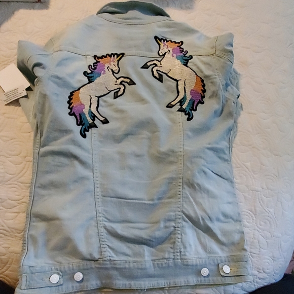 NWT SMALL LULAROE JAXON DENIM JACKET UNICORN - Picture 2 of 5